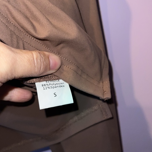 Trendy Queen long sleeve crop top‎ slit sides size small lime new soft neutral - Picture 5 of 6